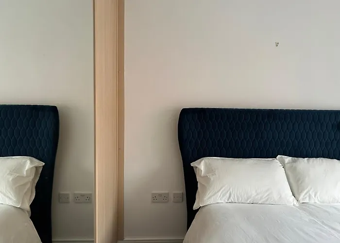 Stafford 2 Bedroom Apartment In Prime Location With Secure Parking