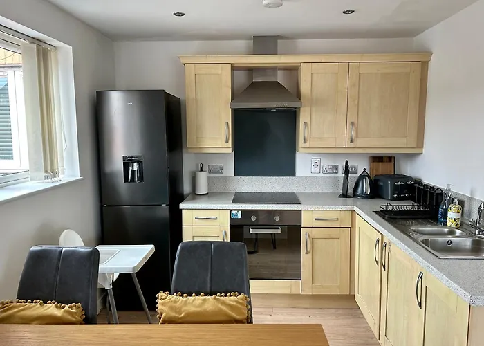 Stafford 2 Bedroom Apartment In Prime Location With Secure Parking